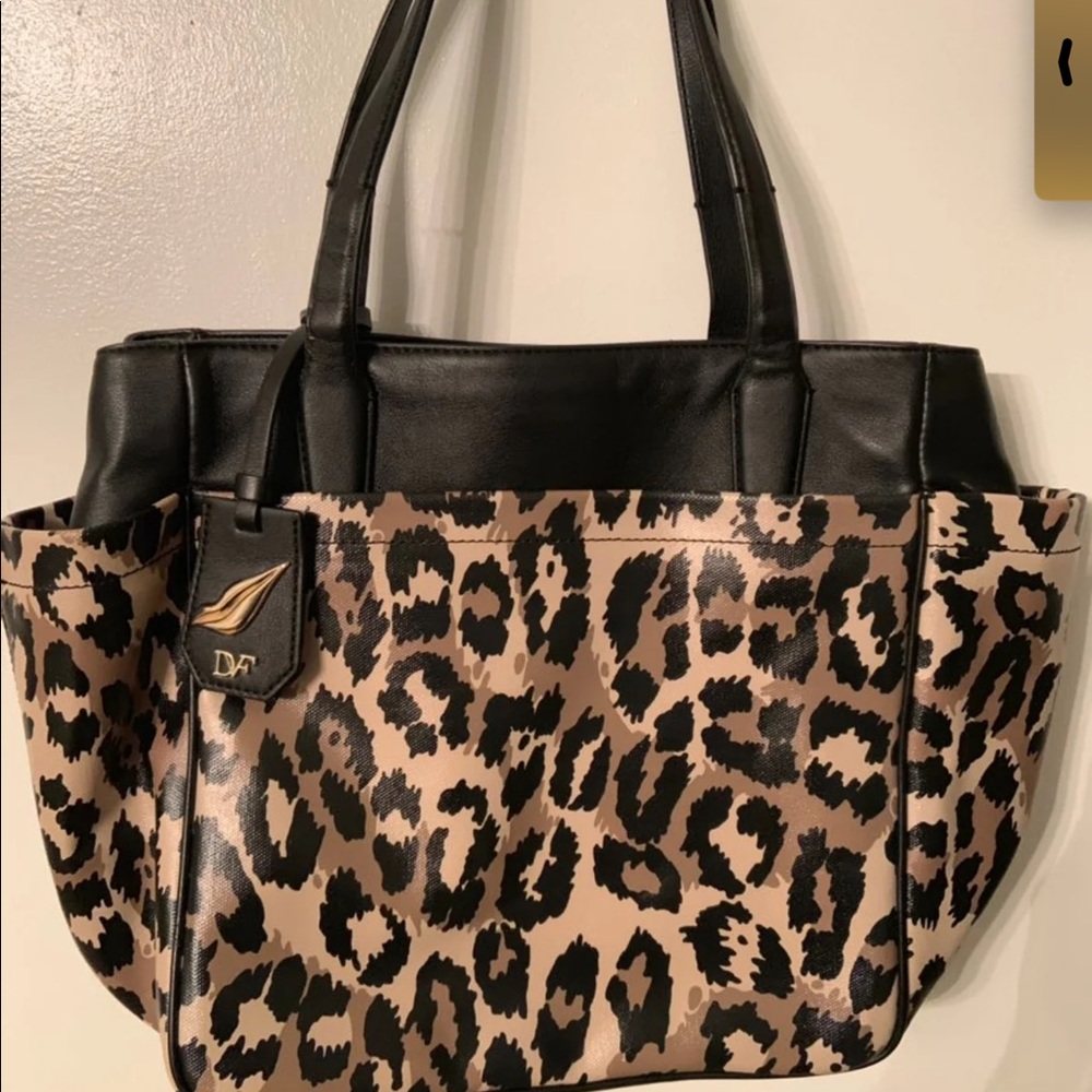 Dvf leopard print shoulder bag